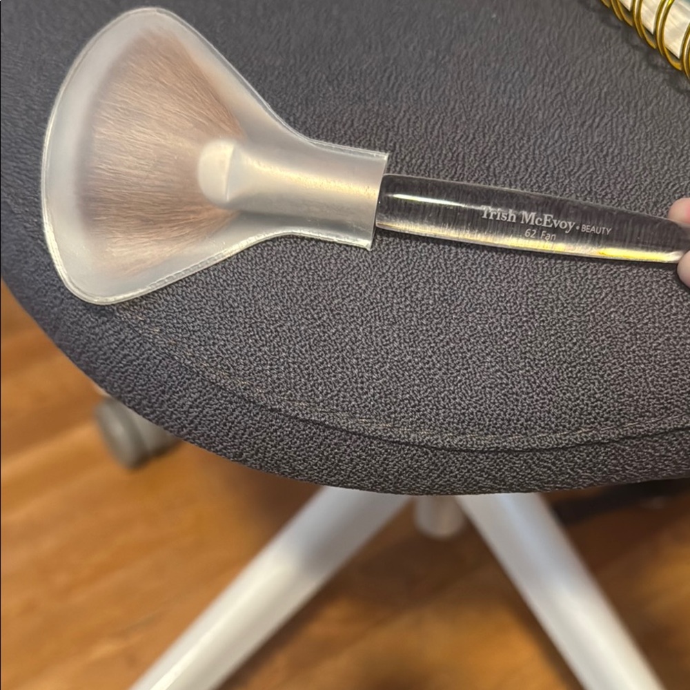 Trish McEvoy Fan Makeup Brush